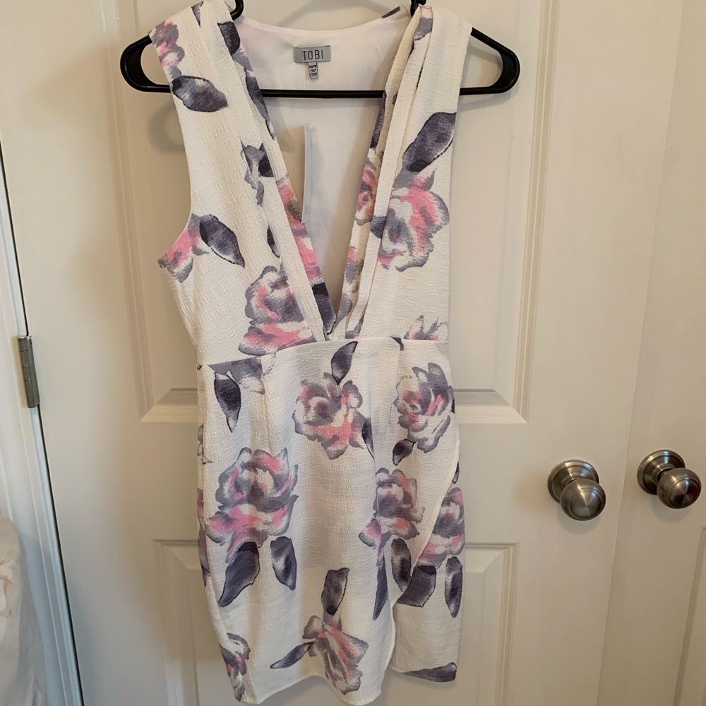 Deep V Fitted Floral Mini Dress NWT